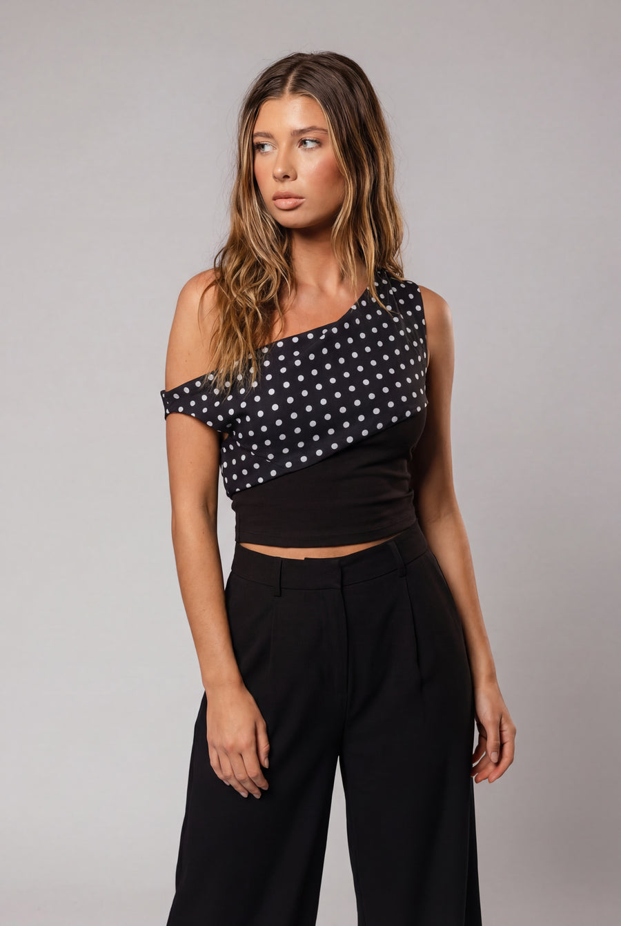 top "CHARM" noir｜SOWO