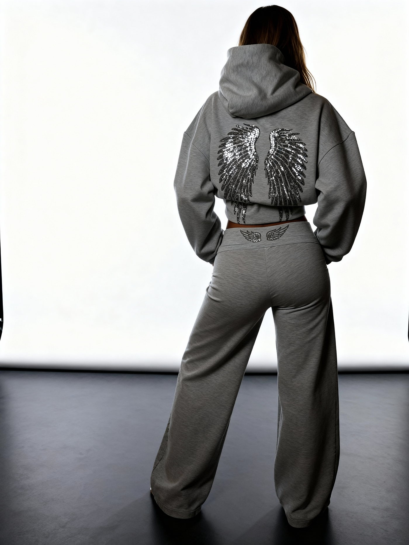 "WINGS" jogging gris｜SOWO
